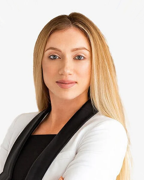 Юлия Минакова